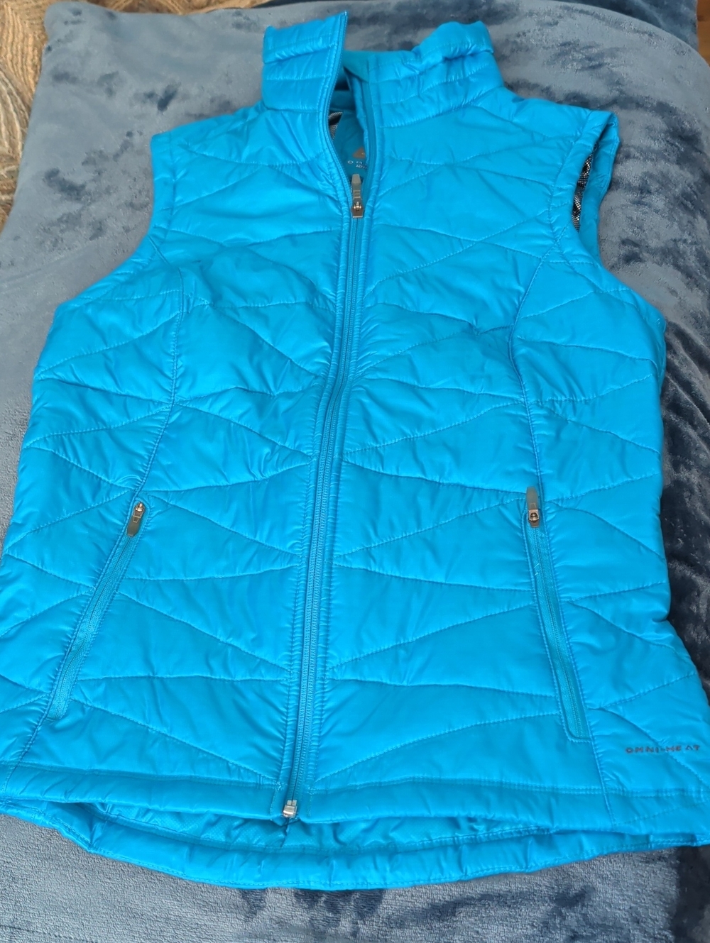 Columbia Women's Quilted Vest in Bright Turquoise